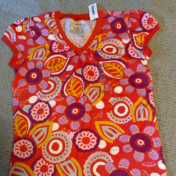 2/$30 Girl’s Old Navy T shirt - Picture 2 of 2